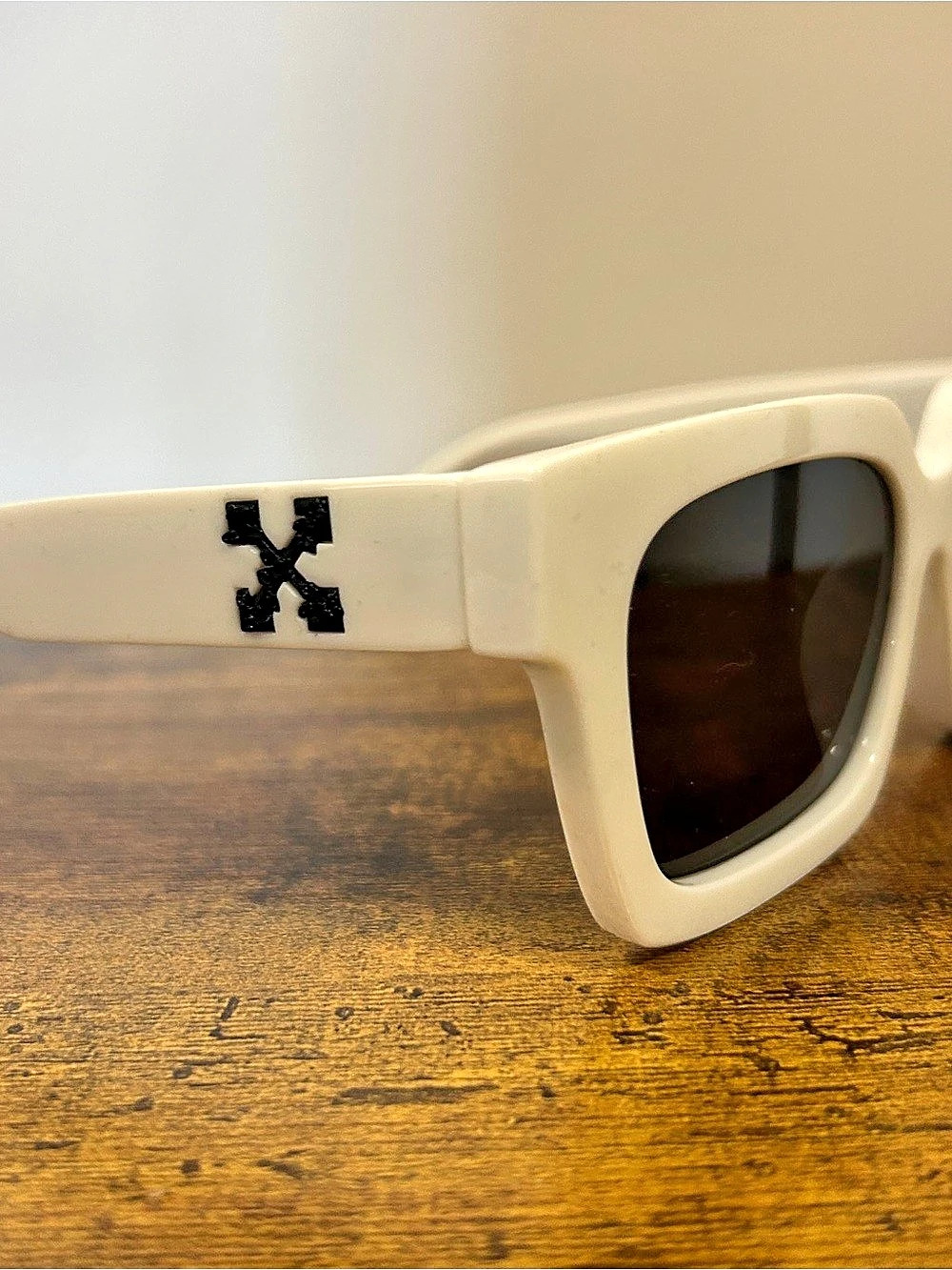 Off-White Arrow Logo Sunglasses White Frame